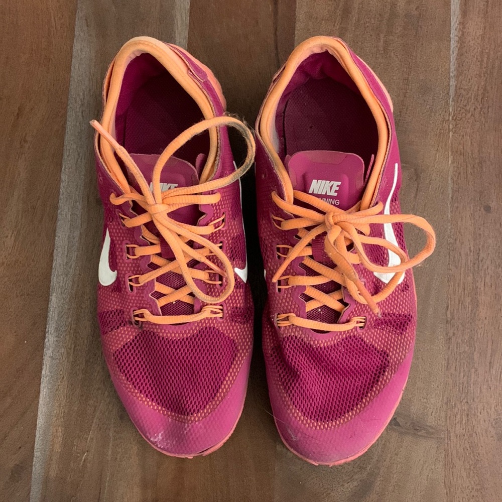 NIKE training shoes